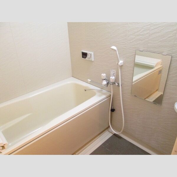 バス・シャワールーム　浴室