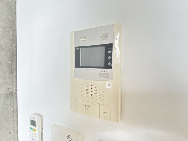 セキュリティ　TVモニター付きインターホンです