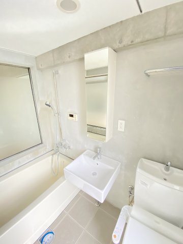 洗面設備　コンパクトで使いやすい洗面所