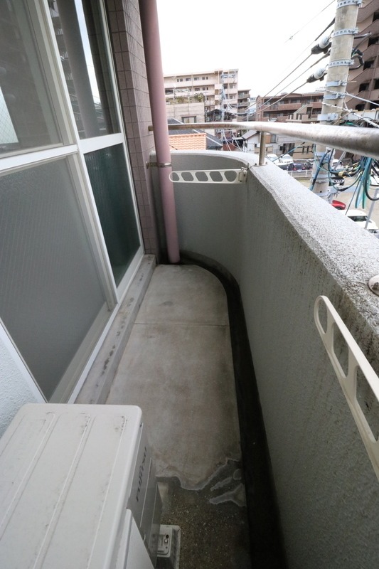 バルコニー　洗濯物はこちらへ。