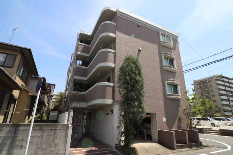 建物外観　お洒落な外観ですね。