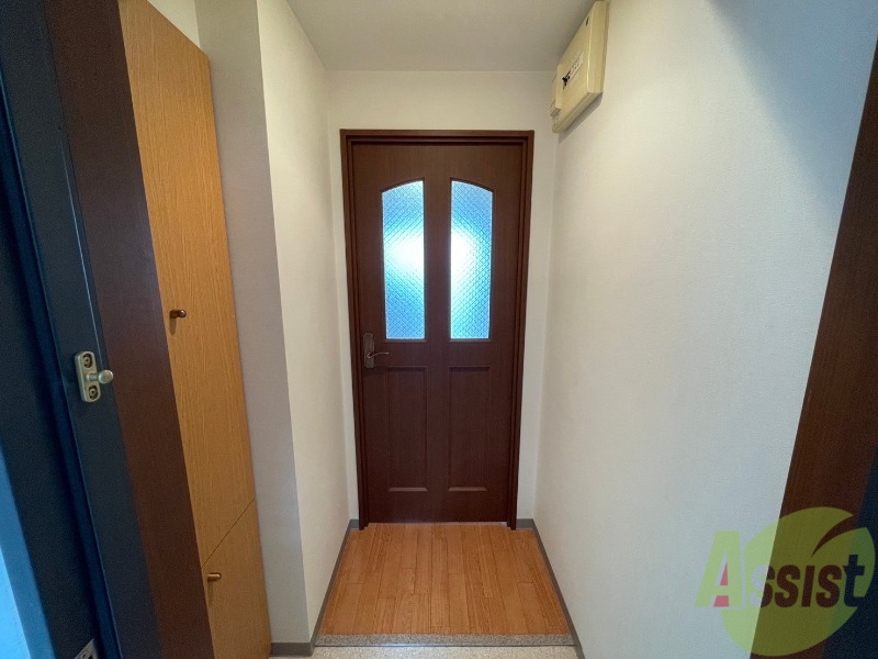 玄関　玄関の様子です。明るい印象ですね。気分もあがりそう。