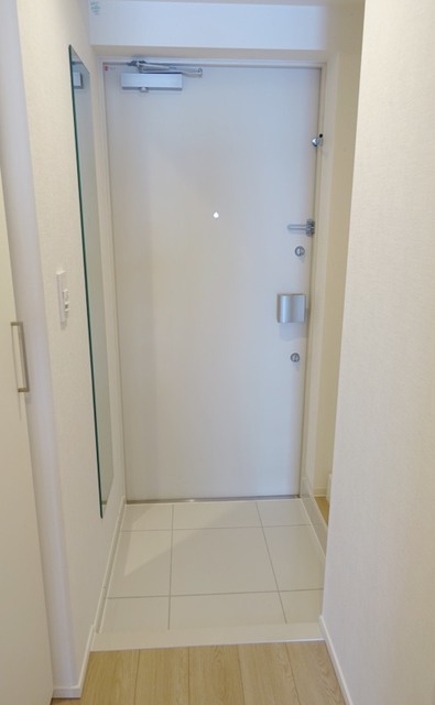 玄関　※写真は同タイプ住戸です。