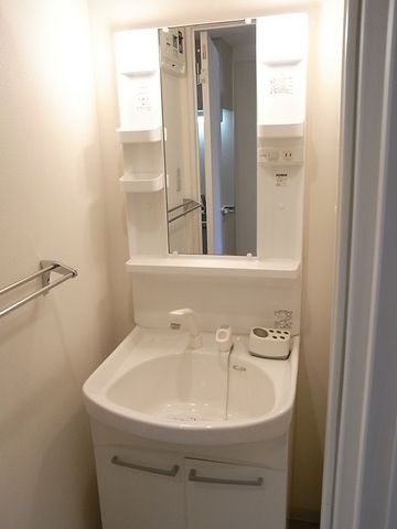 洗面設備　お部屋探しは株式会社　タウンハウジング　までお気軽にお問合…