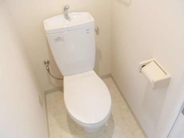 トイレ　お部屋探しは株式会社　タウンハウジング　までお気軽にお問合…