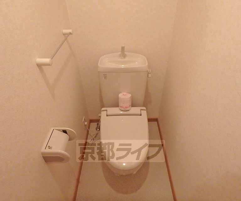 トイレ　清潔感あるトイレです