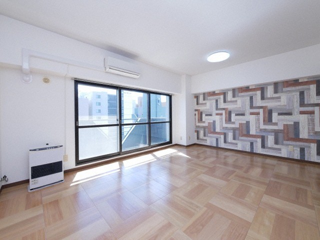 居室・リビング　◆西11丁目・大通徒歩圏！◆リフォーム済の広々1LDKです！