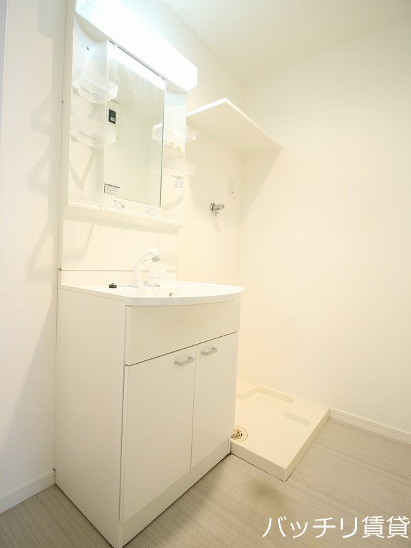 洗面設備　画像は同型タイプの為現状を優先致します。