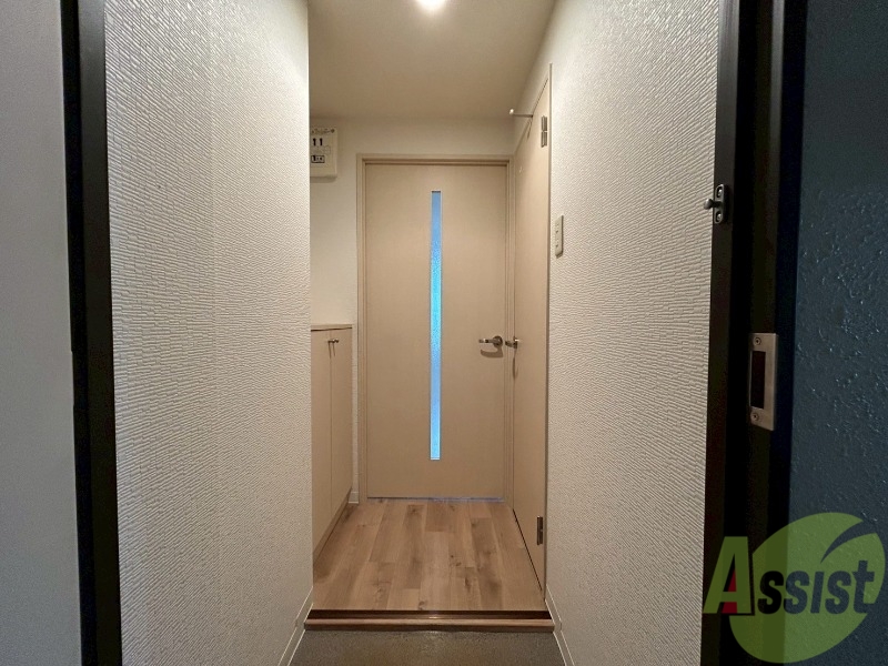 玄関　玄関の様子です。明るい印象ですね。気分もあがりそう。