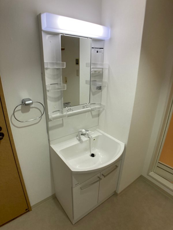 洗面設備　脱衣スペースもあります