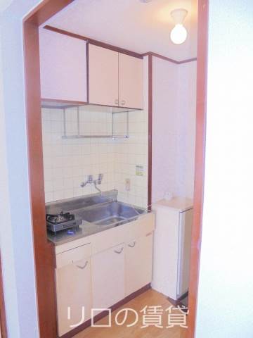 キッチン　上部収納付きのキッチンです（＾＾♪