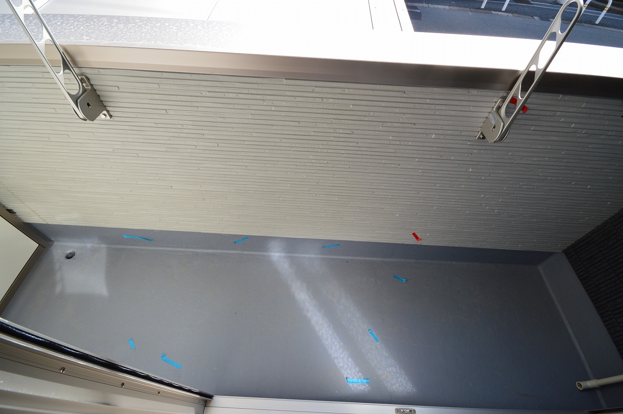 バルコニー　現況優先