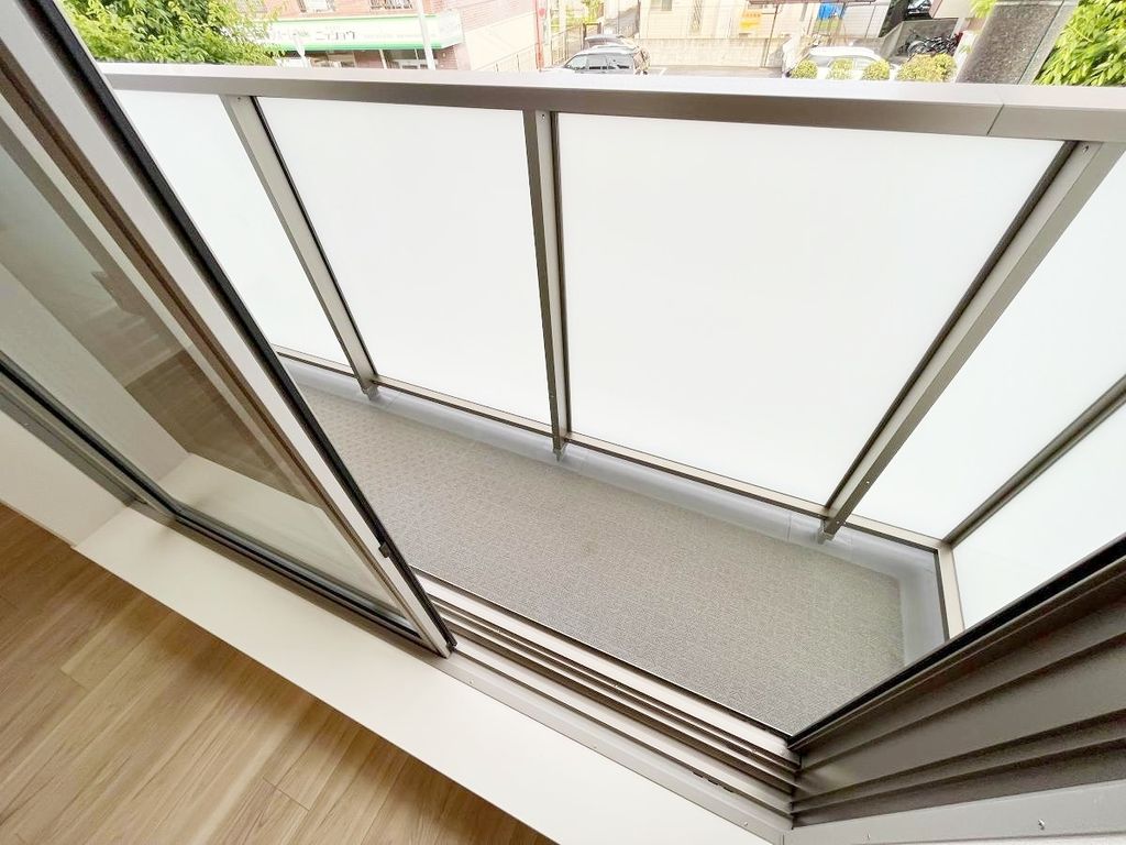 バルコニー　バルコニー