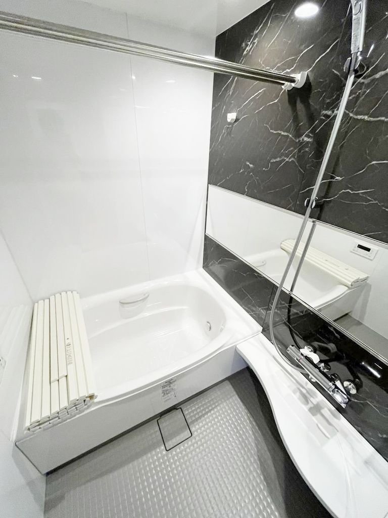 バス・シャワールーム　バス