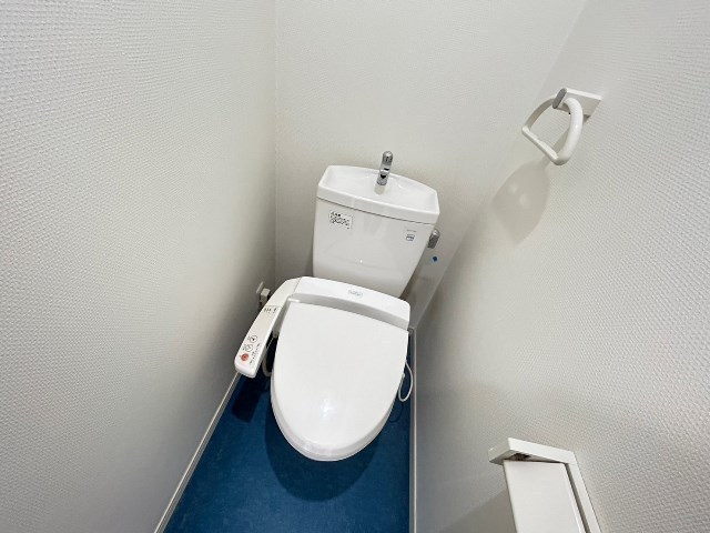 トイレ　別号室の写真