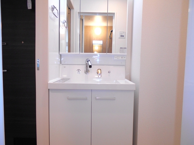 洗面設備　洗髪洗面化粧台