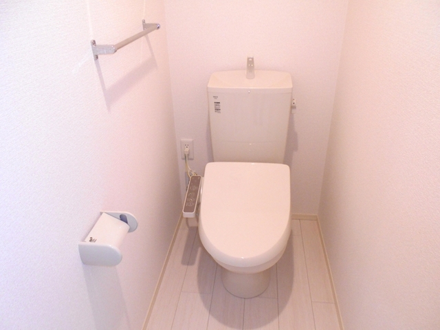 トイレ　温水洗浄暖房便座トイレ