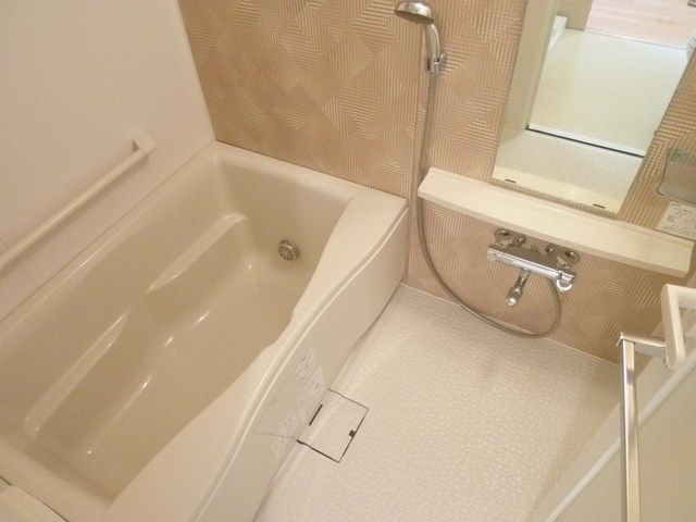 バス・シャワールーム　★浴室乾燥機・追い焚き★