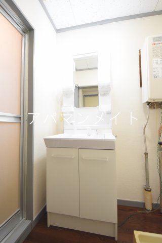 洗面設備　忙しい朝には欠かせない洗面所です