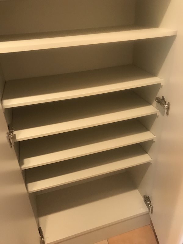 収納　シューズボックス