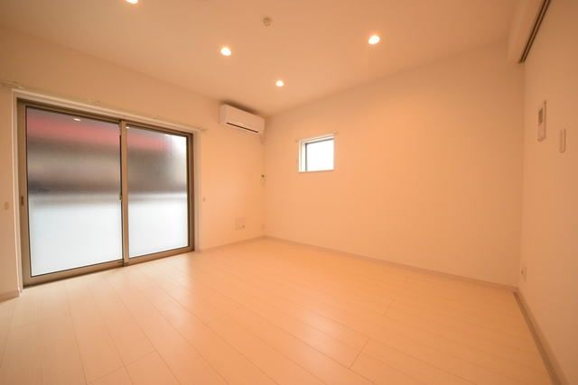 居室・リビング　別角度から見たお部屋です