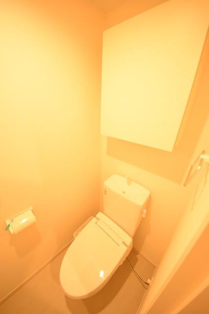 トイレ　温水洗浄便座付