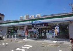 コンビニ　ファミリーマート児玉西店（コンビニ）まで380m