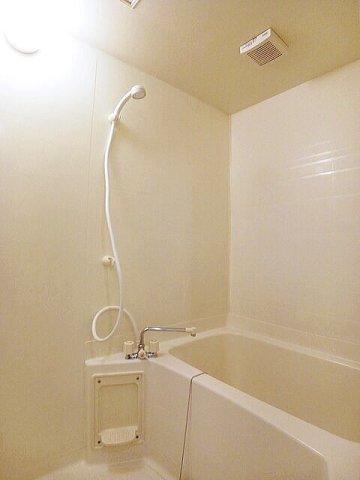 バス・シャワールーム　日々の暮らしに欠かせないお風呂です