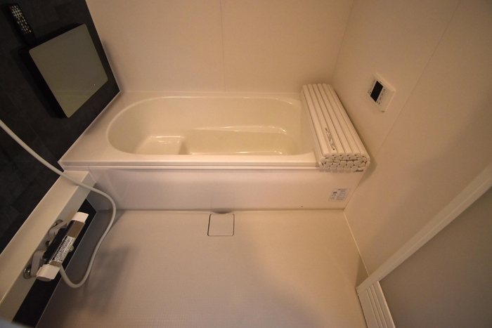 バス・シャワールーム　追い焚き、浴室乾燥機付き。