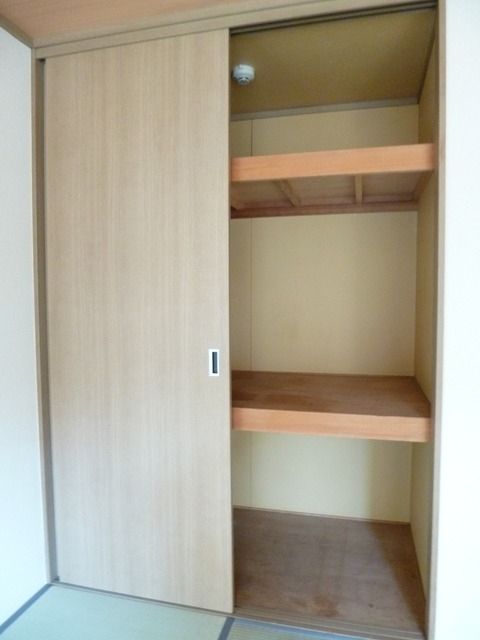 収納　★収納は天井高で布団もゆったり入るサイズ★