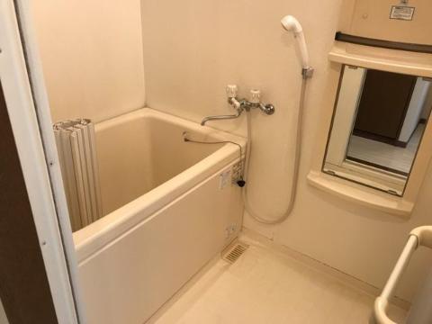バス・シャワールーム　バス