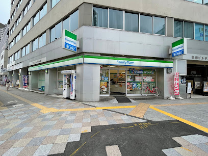 コンビニ　ファミリーマート 伏見駅前店（コンビニ）まで475m