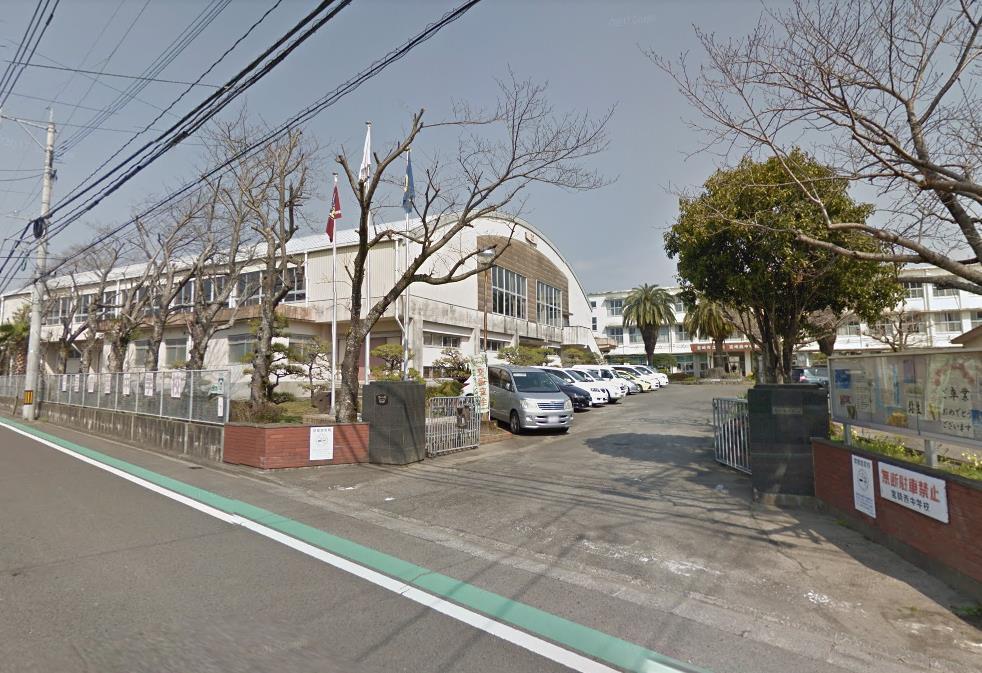 中学校　宮崎市立宮崎西中学校（中学校）まで708m