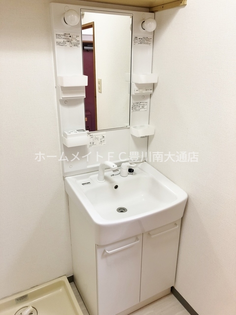 洗面設備　同型別部屋写真