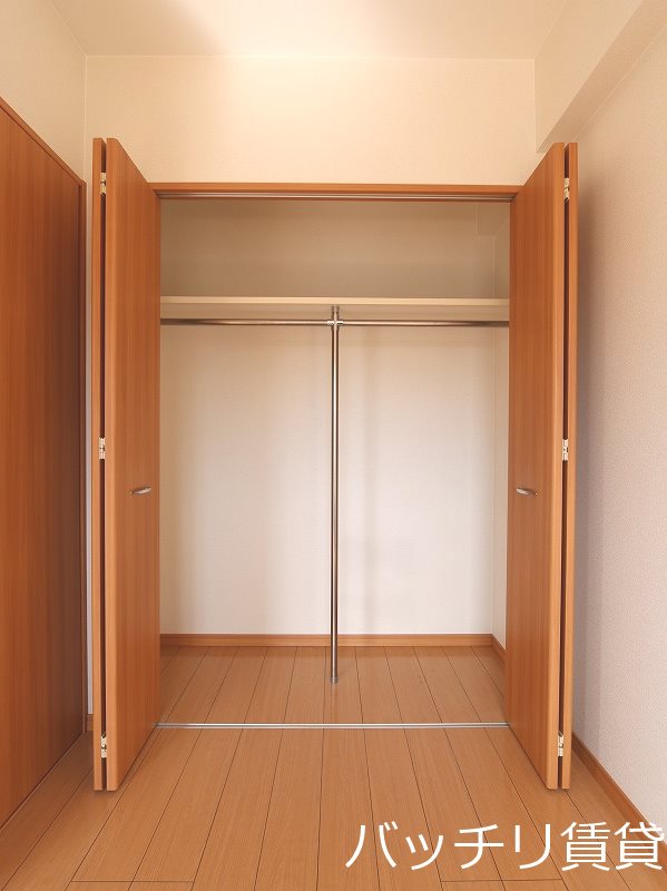収納　別号室タイプの為、現状を優先致します。