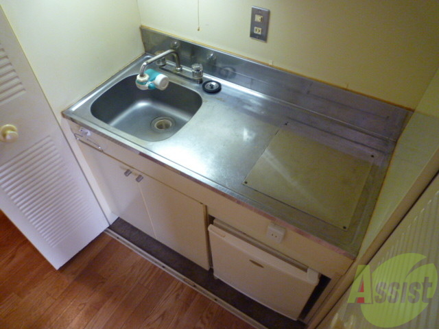 キッチン　ＩＨコンロ置けます。