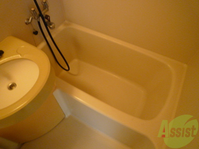 バス・シャワールーム　一日の疲れはゆったりバスタイムで解消しっかり温もって下さい