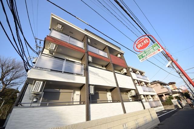 建物外観　千葉工業大学近くで学生さんにもおすすめ。生活に便利な環境です