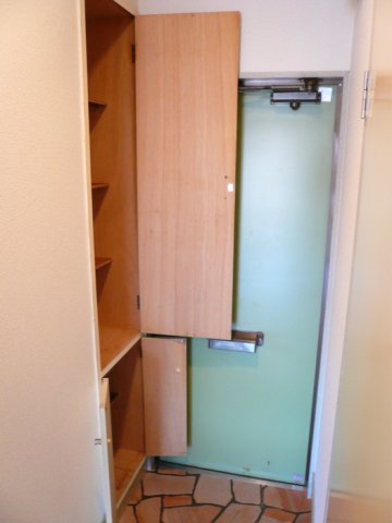 玄関　シューズボックス