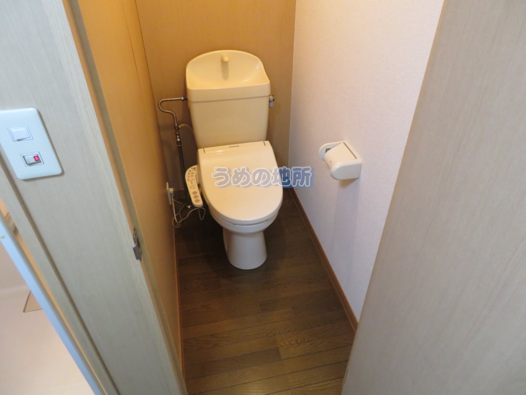 トイレ　トイレ