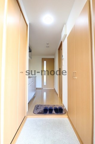 玄関　別部屋写真