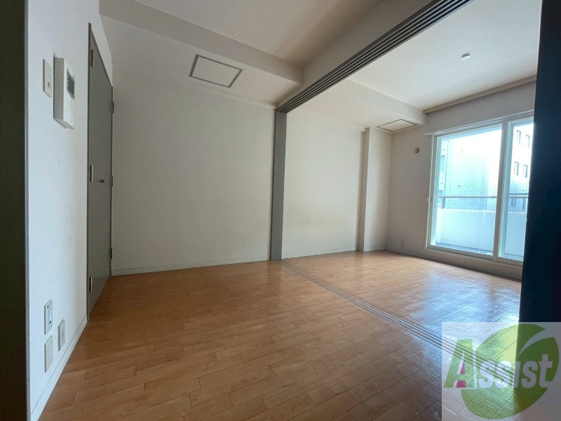 居室・リビング　広くてきれいなリビングです！快適に過ごせそうですね。