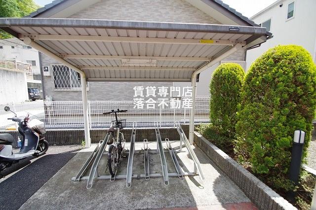 その他共有部分　敷地内駐輪場完備