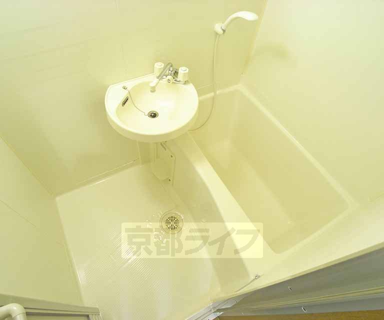 バス・シャワールーム　キレイで清潔感があります。