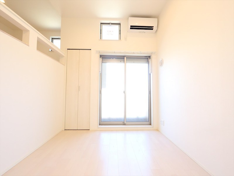 バルコニー　洋室6帖　ロフト6.3帖（収納にも寝室にも使えます）