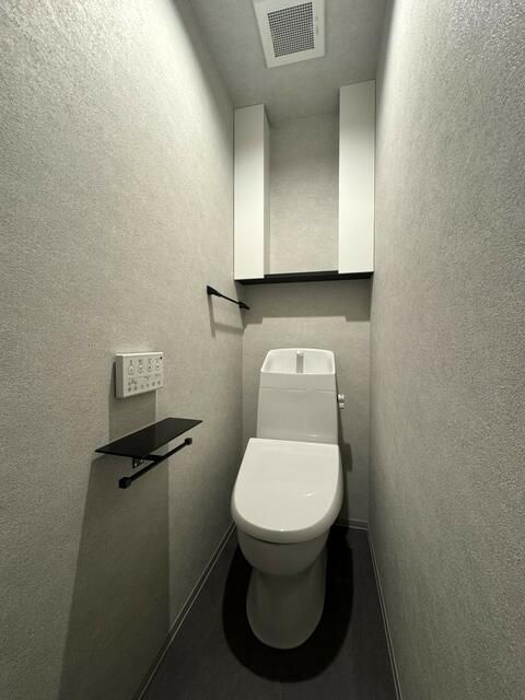 トイレ　写真は同タイプ住居です。