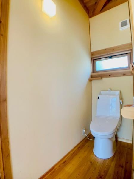 トイレ　シンプルで使いやすいトイレです