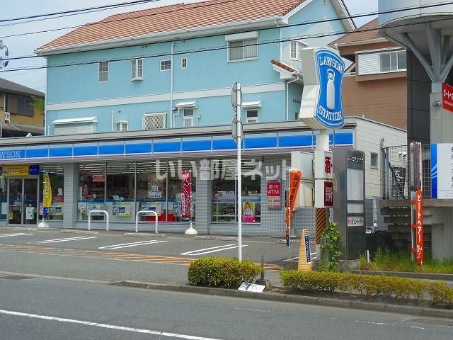 コンビニ　ローソン 鹿児島伊敷ニュータウン店（コンビニ）まで75m