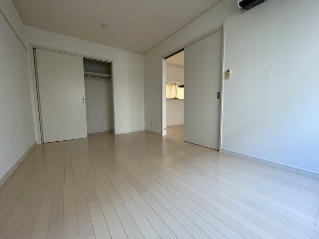 居室・リビング　別部屋の写真です。