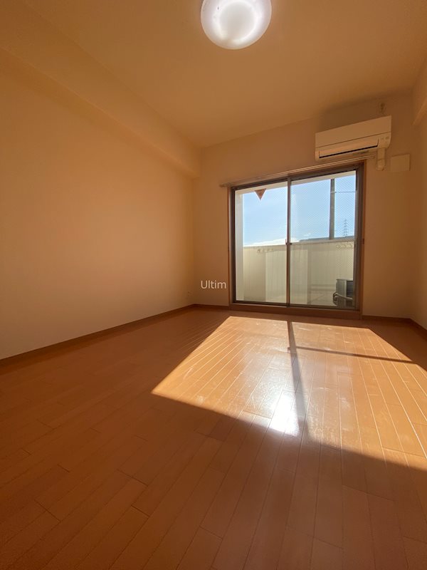 居室・リビング　※別のお部屋のお写真です。御参考までに。